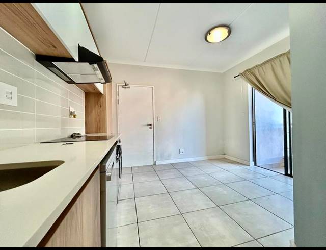 1 BEDROOM APARTMENT FOR SALE IN SILVER LAKES